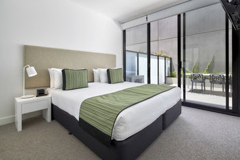 381 Cremorne - Hotel QLD 26