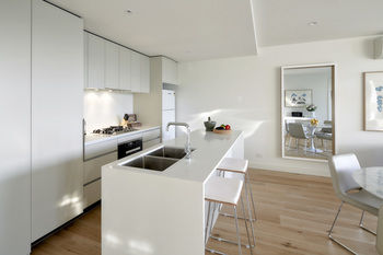 381 Cremorne - Hotel QLD 30