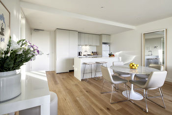 381 Cremorne - Hotel QLD 33