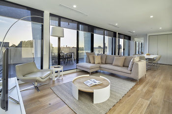 381 Cremorne - Hotel QLD 35