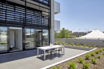 381 Cremorne - Hotel QLD 50