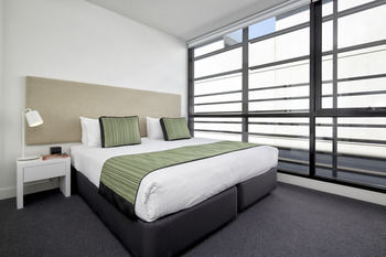 381 Cremorne - Hotel QLD 52