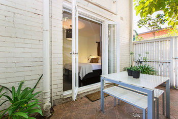 Apartment2c - Moonstruck - Hotel QLD 6