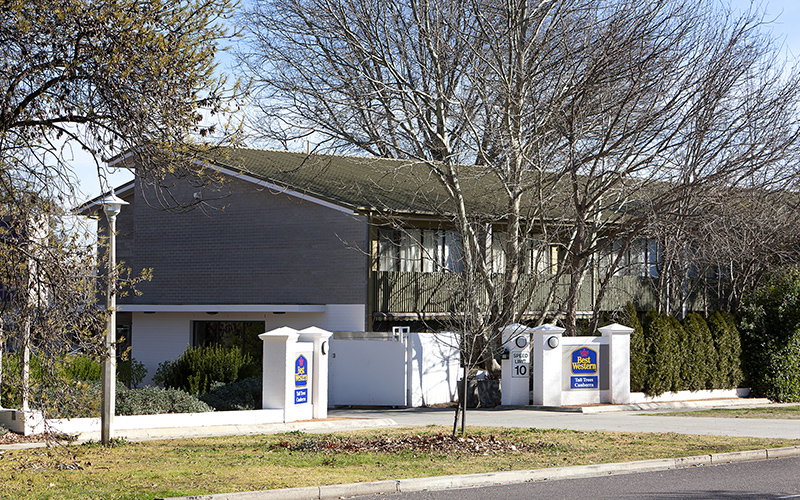 Ainslie ACT Hotel QLD