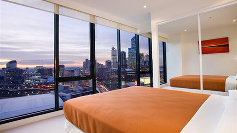 Melbourne Short Stay Apartments - On Whiteman - Hotel QLD 1