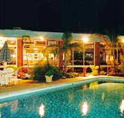 Absolute Lakes Entrance - Hotel QLD