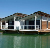Caves Beachside Resort Hotel