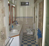 MacDonnell House Naracoorte Cottages - Hotel QLD