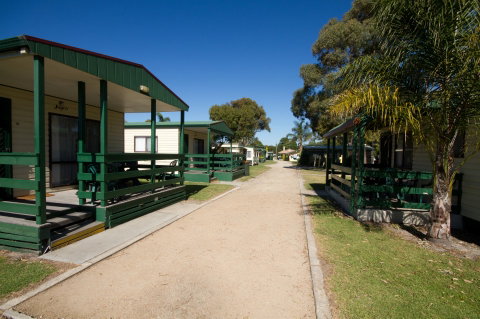 Echo Beach Tourist Park - Hotel QLD 3
