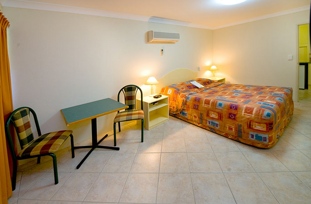 Rocky Gardens Motor Inn - thumb 4