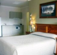 Saltbush Motor Inn - Hotel QLD
