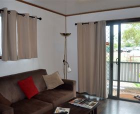 Daly Waters Historic Pub - Hotel QLD 4