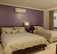 The Charles Robbins - Hotel QLD