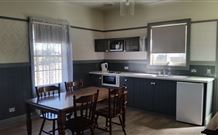 Wagga Wagga Country Cottages - - Hotel QLD 6