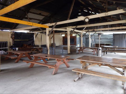 Club House Hotel - Hotel QLD 3