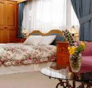 Chalet Swisse Spa Retreat - Hotel QLD