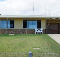 Family Tides - Hotel QLD