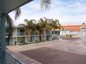 Commodore Motor Inn Mildura - Hotel QLD 4