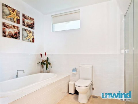 11 Breeze - Hotel QLD 9