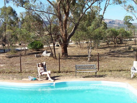 Mount Zero Log Cabins - Hotel QLD 1