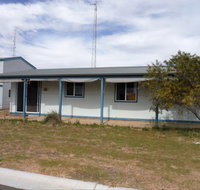 Wallaroo Waves - Hotel QLD