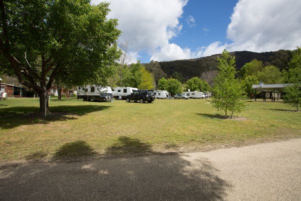 Freeburgh VIC Hotel QLD