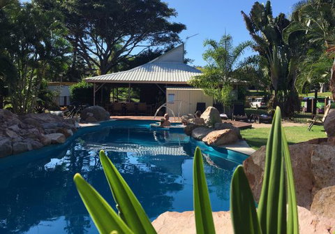 Bush Oasis Caravan Park - Hotel QLD 2