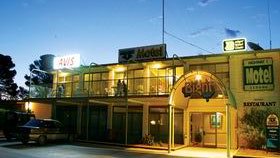 Highway One Motel - Hotel QLD 3