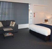Penguin Seaside Motel - Hotel QLD