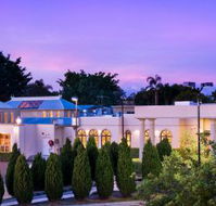 Shangri La Gardens Motel and Function Centre - Hotel QLD