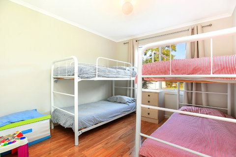 Ariadne - A Hop Skip And A Jump To The Beach With Sea Views - Hotel QLD 8