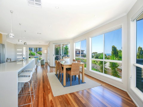 Bluff Retreat - 17 Davies Street - Hotel QLD 5