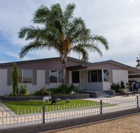 Chrissie's Palace - Hotel QLD