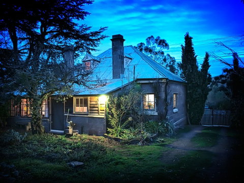 Hamilton Heritage Holiday Homes - McCauley's Cottage - Hotel QLD 1