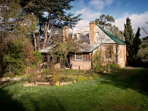 Hamilton Heritage Holiday Homes - McCauley's Cottage - Hotel QLD 4