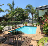 Lakes Waterfront Motel - Hotel QLD