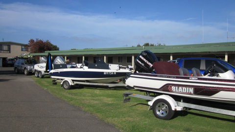 Coral Tree Lodge Tourist Park - Hotel QLD 2