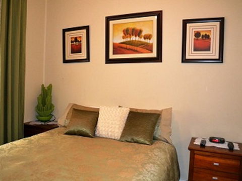 Explorers - Hotel QLD 6