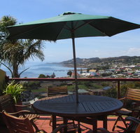 High On Penguin - Hotel QLD