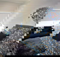 Coolah Shorts - Self Contained Apartments - Hotel QLD