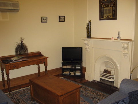 Harriett's Cottage Accommodation - Hotel QLD 2