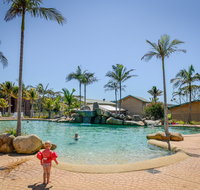 Merry Beach Caravan Park - Hotel QLD