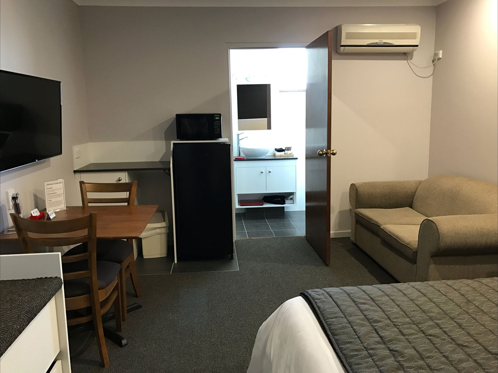 Weabonga NSW Hotel QLD