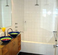 Guadalupe Hill - Hotel QLD