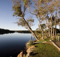 Molloy Caravan Park - Hotel QLD