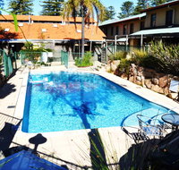 Cottesloe Beach Chalets - Hotel QLD