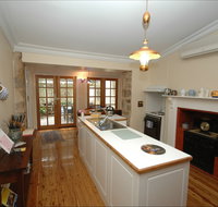 Clare Valley Heritage Retreat - Wishing Well Cottage - Hotel QLD