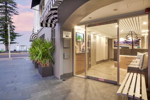 Manly Paradise Beachfront Motel And Apartments - Hotel QLD 0