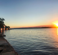 Tommy's Lakehouse - Hotel QLD