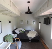 Miners Ridge Vineyard Railway Carriage BB - Hotel QLD